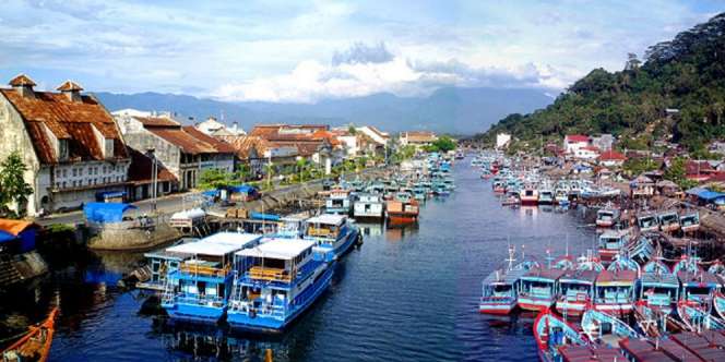 7 Hal yang Tak Boleh Kamu Lewatkan Saat Berlibur di Padang