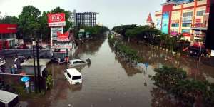 Bandung Dikepung Banjir, Tol Pasteur Ditutup