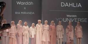 Kekuatan Bunga Dahlia Ria Miranda