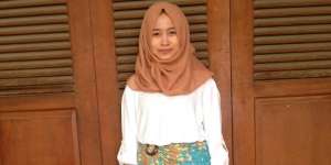 #HOTD: Referensi Paduan Batik Lilit Ala Sirly Kurnia Utama