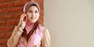 Sapuan Makeup Natural yang Membuat Wajah Tampak Memukau