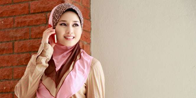 Sapuan Makeup Natural yang Membuat Wajah Tampak Memukau