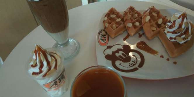 Nikmati Pannacotta Khas Italia Berpadu dengan Manisnya Karamel