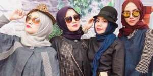 Trik Gunakan Hijab Buat si Dahi Lebar