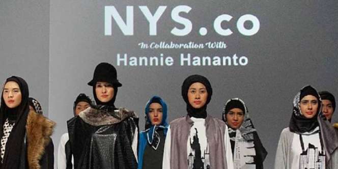 Kemegahan Gedung Tinggi New York pada Rancangan Busana Hijab