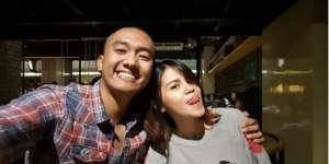 Wow! Foto Istri Komedian Uus Bikin Geger