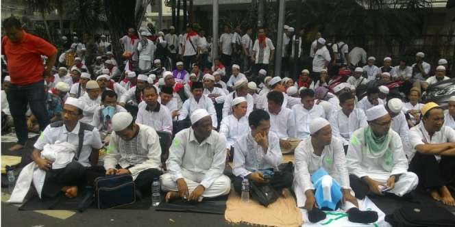 Demo 4 November, Menag Sholat Jumat Bareng Habib Rizieq