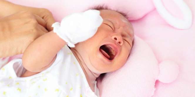 Gejala Mirip Flu, Ini Tanda Khas Infeksi Telinga Pada Bayi