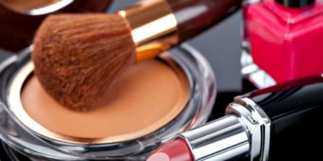 Begini Cara Manfaatkan Makeup yang Kedaluwarsa