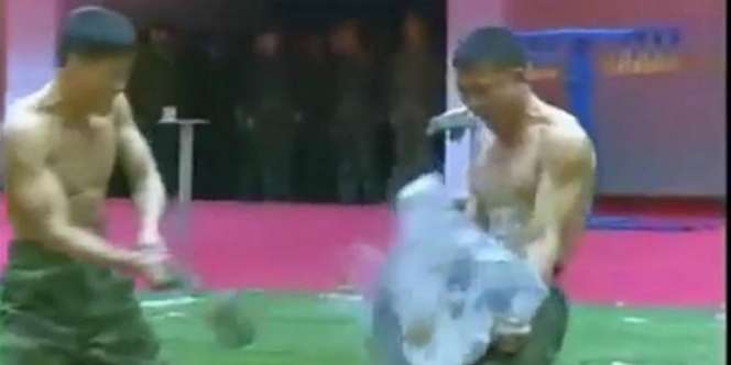 Latihan Bela Diri Tentara Korut Bikin Merinding!
