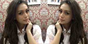 Curhat di Sosmed, Pernikahan Celine-Stefan Tak Direstui?