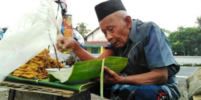 Kisah Kakek Penjual Tahu Tengah Malam