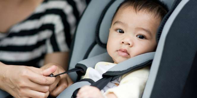  Bayi Tak Boleh Lebih Dari 30 Menit Duduk di Car Seat