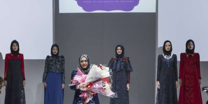 Busana Hijab Mewah Nan Elegan Anggia Mawardi