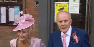 Dipaksa Putus, Pasangan Ini Menikah Setelah 65 Tahun Berpisah