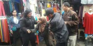 Kedok Pengemis Ngesot di Pasar Mester Jatinegara Terbongkar