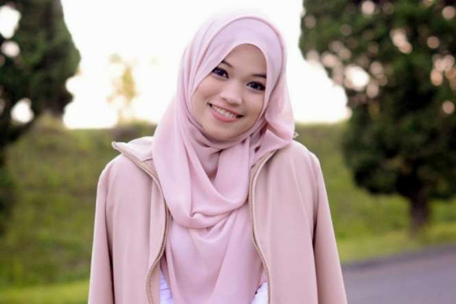 Tutorial Hijab Simpel Syar'i ala Putri Aa Gym