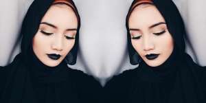 Bash Harry: Tips Pakai Lipstik Warna Gelap, Berani Coba?