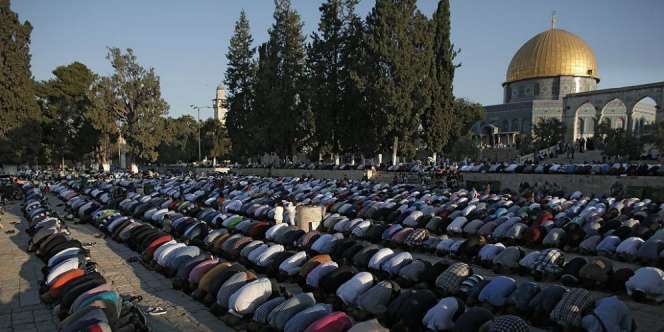 Israel Segera Larang Azan Masjid Pakai Pengeras Suara