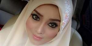 Terry Putri Bawa Desain Hijab ke Amsterdam, Ini Bocorannya