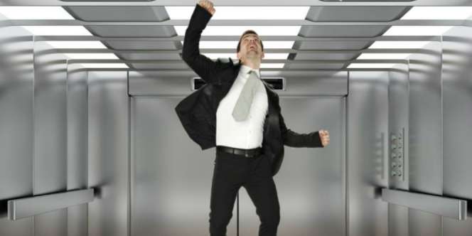 Cara Selamatkan Diri Saat Berada dalam Lift yang Terjatuh