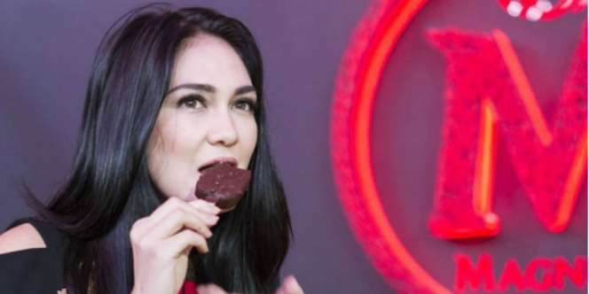 Luna Maya Kapok Berbisnis dengan AyuTing Ting?