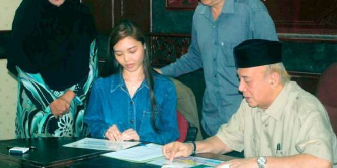 2 Tahun Mencari Hidayah, Gadis Cantik Itu Peluk Islam