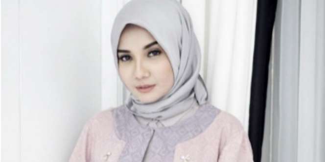 Dituding Tak Pakai Hijab, Reaksi Zaskia Sungkar Bikin Kagum