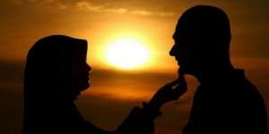 Para Istri Ingin Disayang Suami? Segera Lakukan Ini