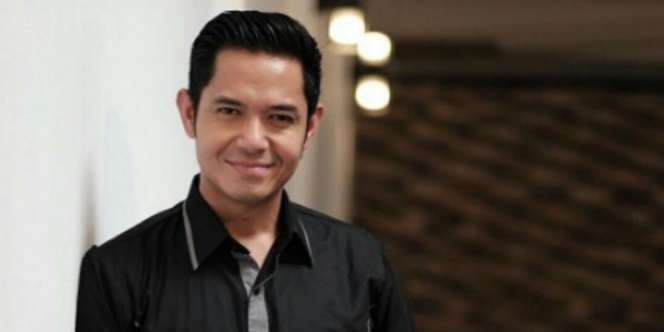 Cerita Dude Herlino Kulik Kehidupan Muslim di Eropa