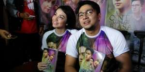 Tampil Berhijab, Velove Vexia Merasa Nyaman