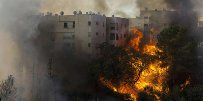 'Cuma Tuhan yang Mampu Padamkan Kebakaran Israel'