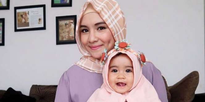 Cara Intan Nuraini Ajari Buah Hati Nilai Agama Bikin Merinding