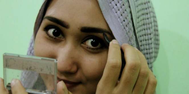 Dream Choice: Siasati Alis Tebal dengan `Eyebrow Powder`