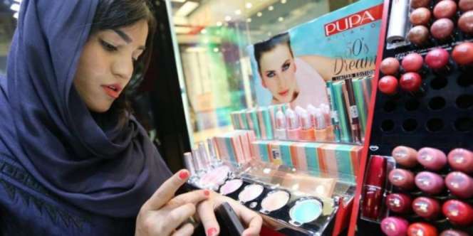 Trik Jitu untuk Mencoba Parfum Baru di Toko
