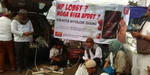 Aksi Damai 212: Dari Makanan, Wifi, Hingga Colokan Gratis