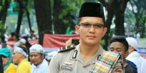 Sosok Misterius Polisi Ganteng di Aksi Damai 212