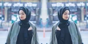 Farheen Naqi: Jaket Bomber, Favorit Hijaber Mumbai