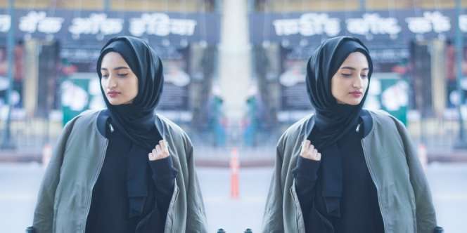 Farheen Naqi: Jaket Bomber, Favorit Hijaber Mumbai