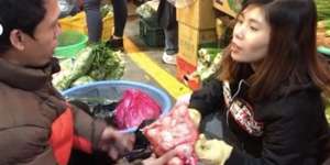 Obrolan Berbahasa Jawa di Pasar Korea ini Bikin Sakit Perut