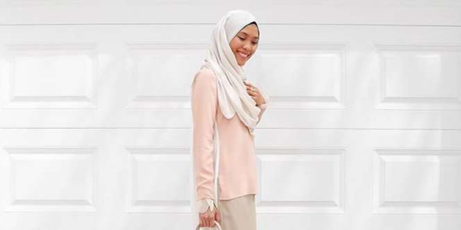 Sumayyah Nasaruddin: Tips Busana Hijab untuk Kulit Sawo Matang