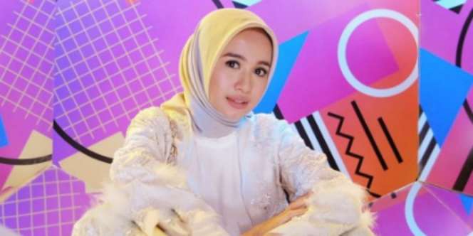 Foto Laudya Chintya Bella dan Wanda Hamidah Bikin Geger