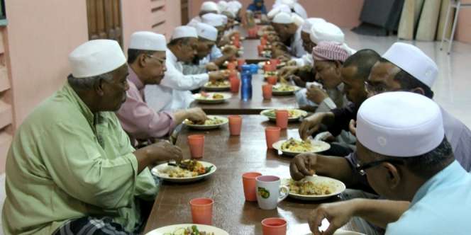 Hukum Puasa Tiga Hari Setiap Bulan Hijriyah