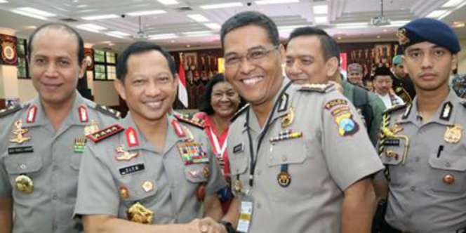 Polisi Kawal Fatwa Larangan Muslim Pakai Atribut Agama Lain