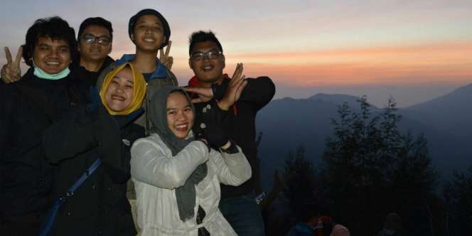 Meisza Adilla: Mengagumi Keagungan Allah Puncak Sikunir