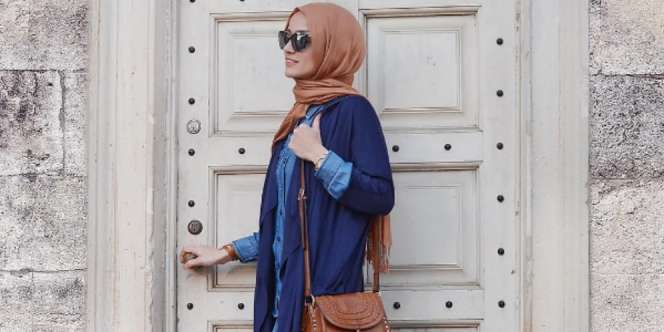 Shah Hatun: Paduan Komplit Denim dan Cokelat