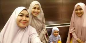 Umroh, Ayu Ting Ting Panen Doa Segera Menikah