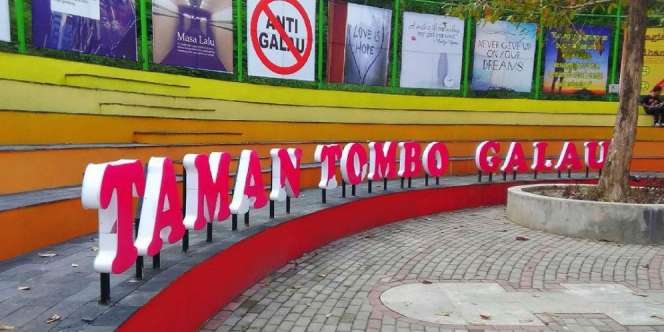 Ups! Ini Dia 'Kampung Galau' yang Lagi Menghebohkan Traveler