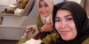 Umroh, Belanjaan Ibu Ayu Ting Ting Disorot