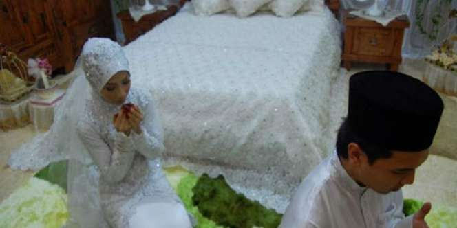 5 Berkah Membaca Doa Sebelum Memulai Malam Pertama